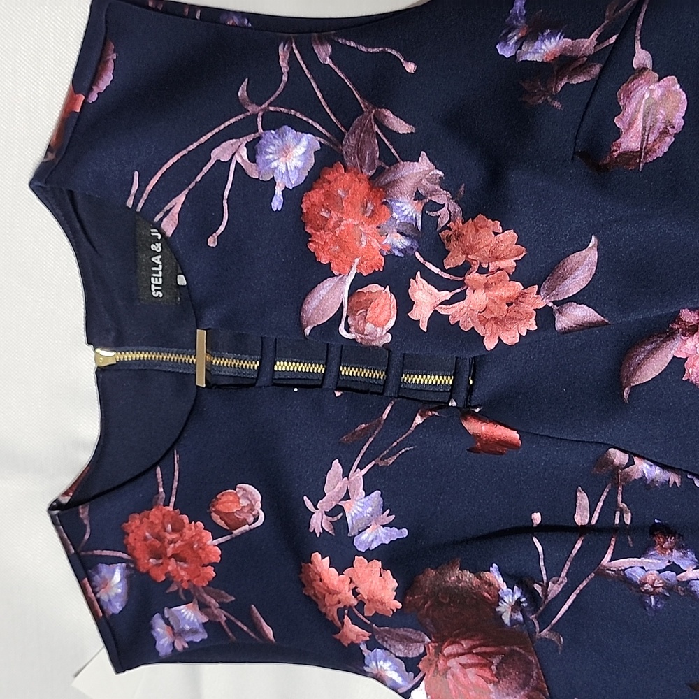Navy Floral  Dress - Picture 8 of 16